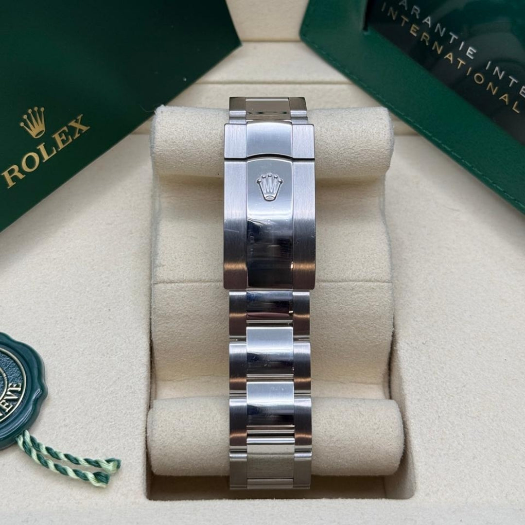 Rolex Datejust 41 Black Dial Oyster Full Set