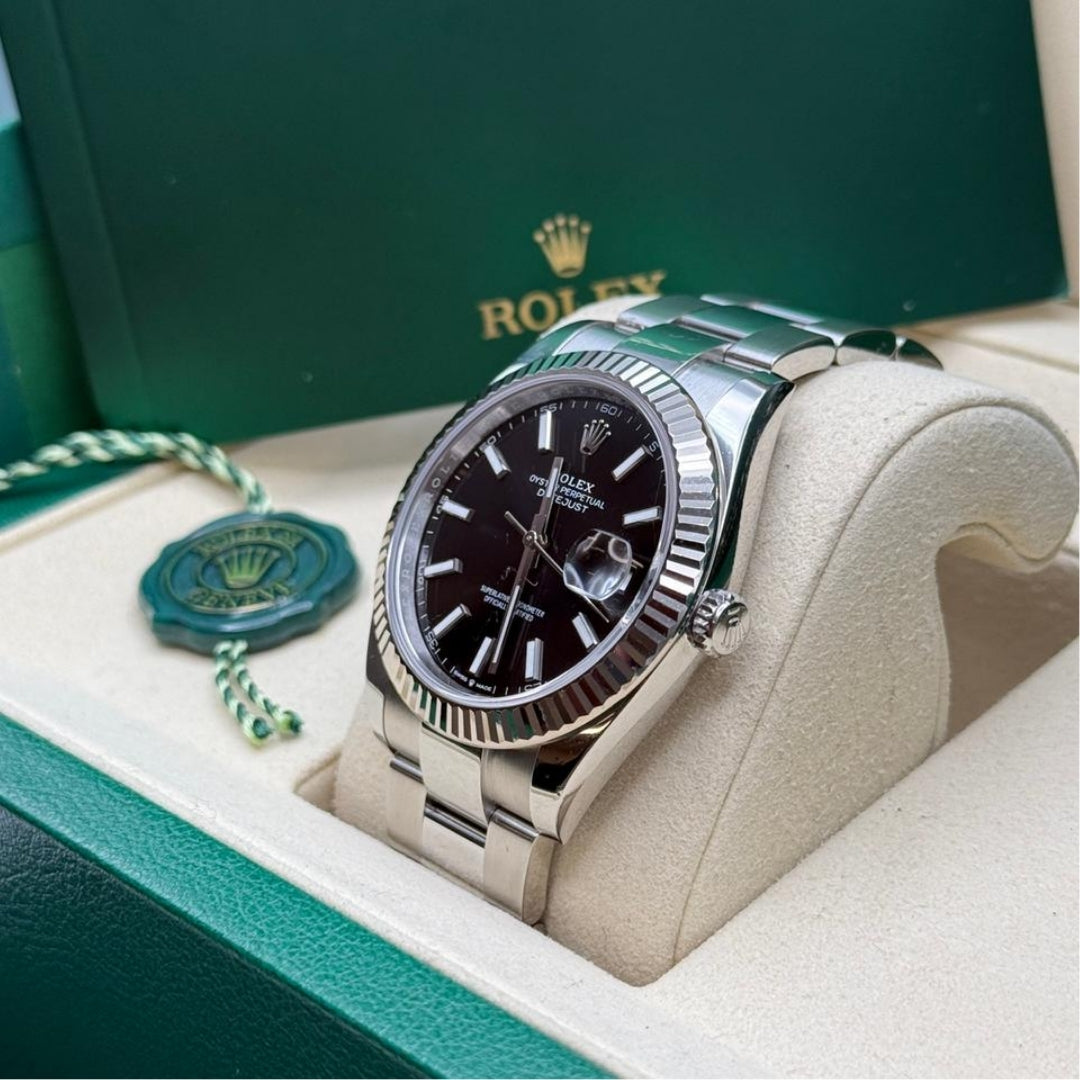 Rolex Datejust 41 Black Dial Oyster Full Set