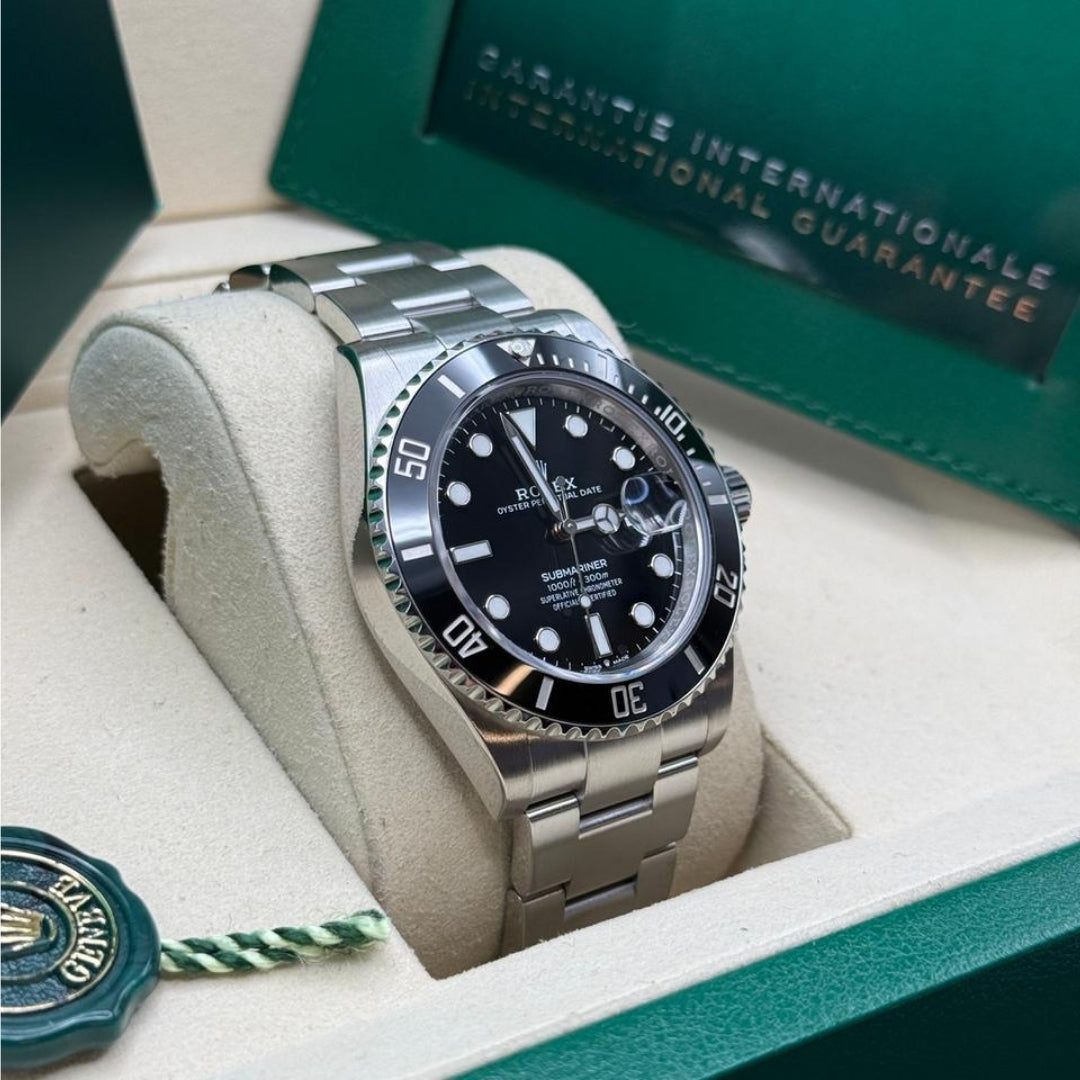 Rolex Submariner Date Black Dial Oyster Full Set